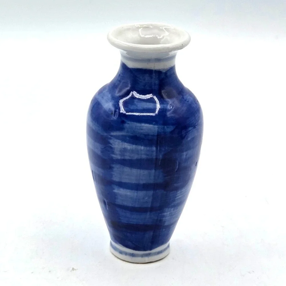 Vintage‎ Miniature Blue and White Cherry Blossom Vase 4